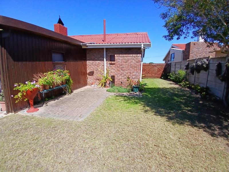 3 Bedroom Property for Sale in Stilbaai Wes Western Cape